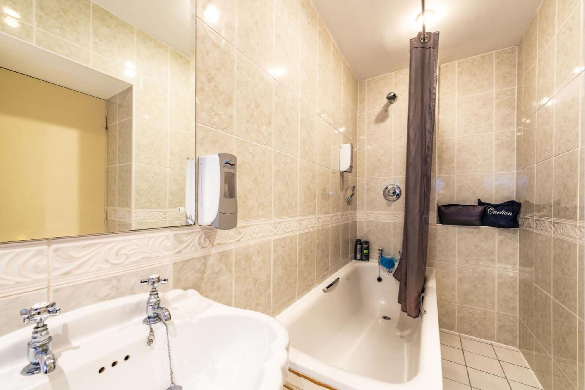 Paddington House Hotel Warrington Bagian luar foto
