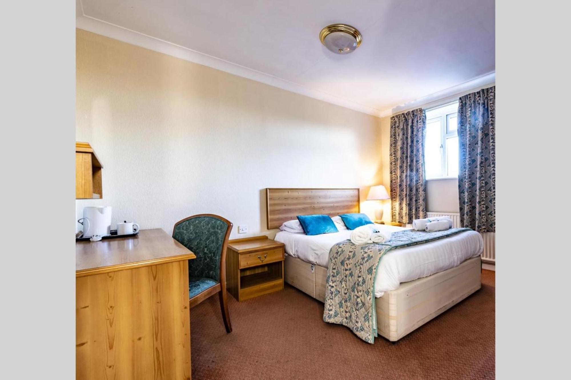 Paddington House Hotel Warrington Bagian luar foto