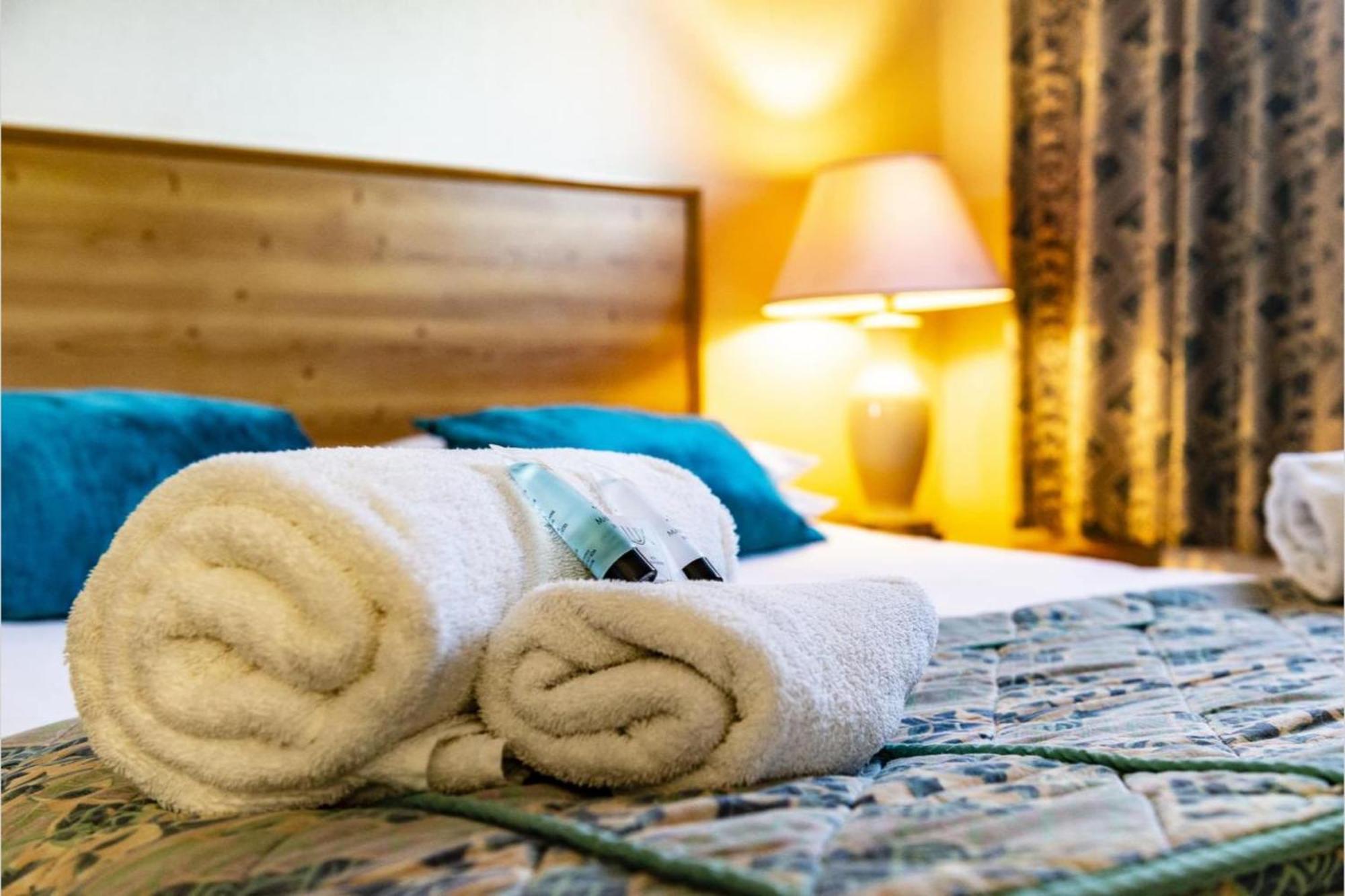 Paddington House Hotel Warrington Bagian luar foto