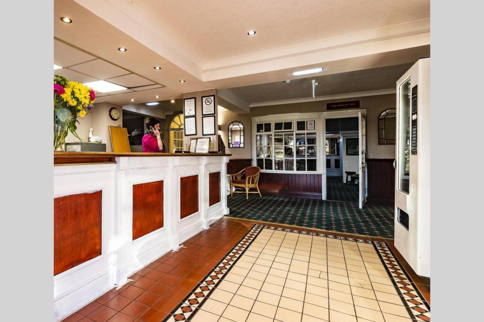 Paddington House Hotel Warrington Bagian luar foto