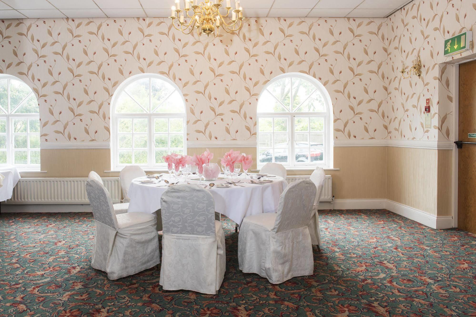 Paddington House Hotel Warrington Bagian luar foto